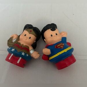 2 Fisher Price Little People Wonder Woman & Superman